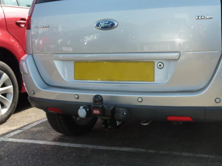 Ford Fusion Fixed flange towbar